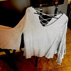 NEW Entro Blue & White Blouse with Flowy Bell Sleeves